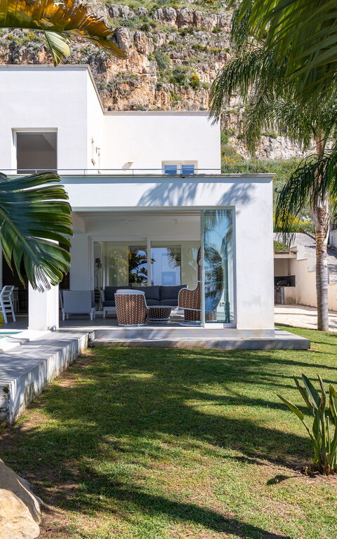 Villa Annalisa: Exteriör, slå samman, Utomhus