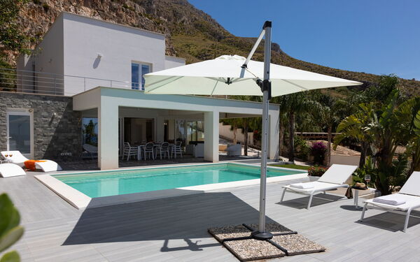 Villa Annalisa: slå samman, Sommar, Trädgård, Utomhus