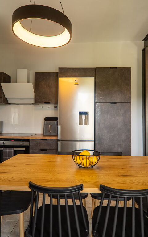 Villa Eftychia: Kök, Lunchrum