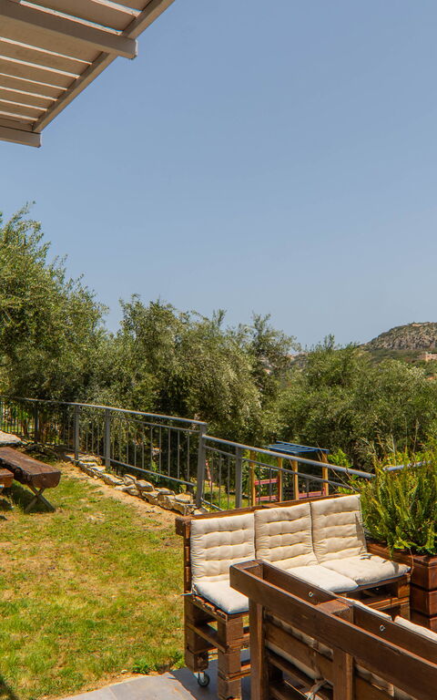 Villa Eftychia: Trädgård, Utomhus