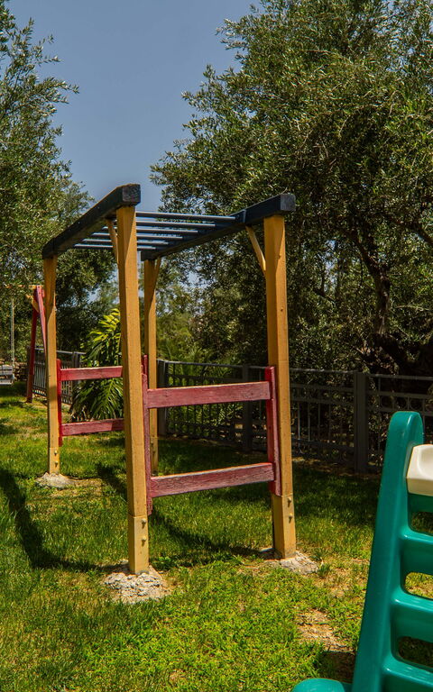 Villa Eftychia: Trädgård, Utomhus