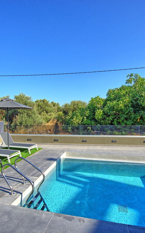 Villa Maripol: slå samman, Trädgård, Utomhus