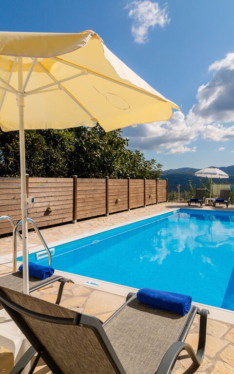 Villa Dinos: slå samman