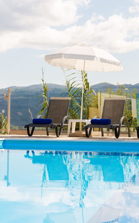 Villa Dinos: slå samman