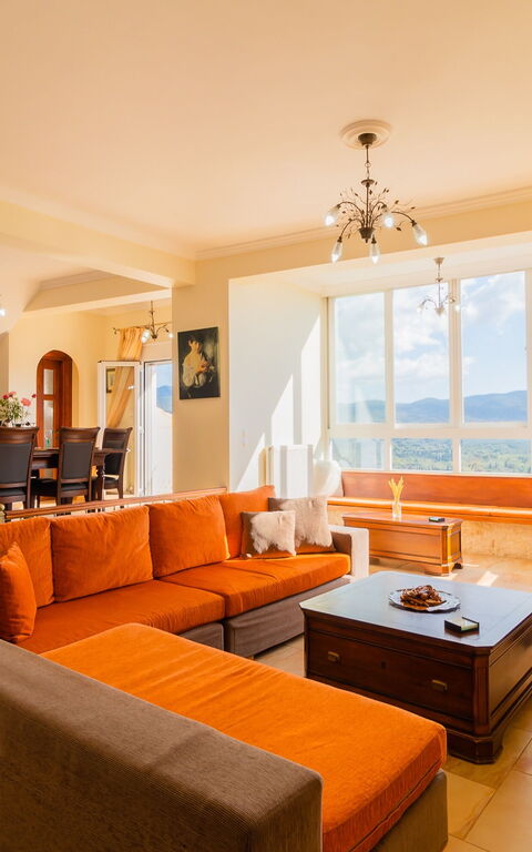 Villa Dinos: Vardagsrum