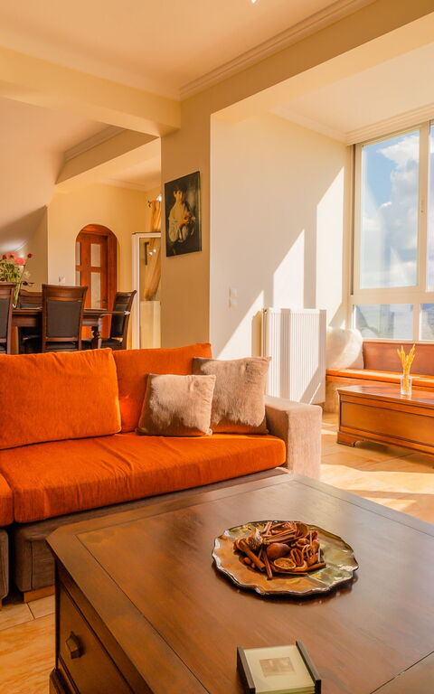 Villa Dinos: Vardagsrum