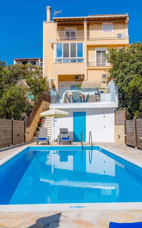 Villa Dinos: slå samman