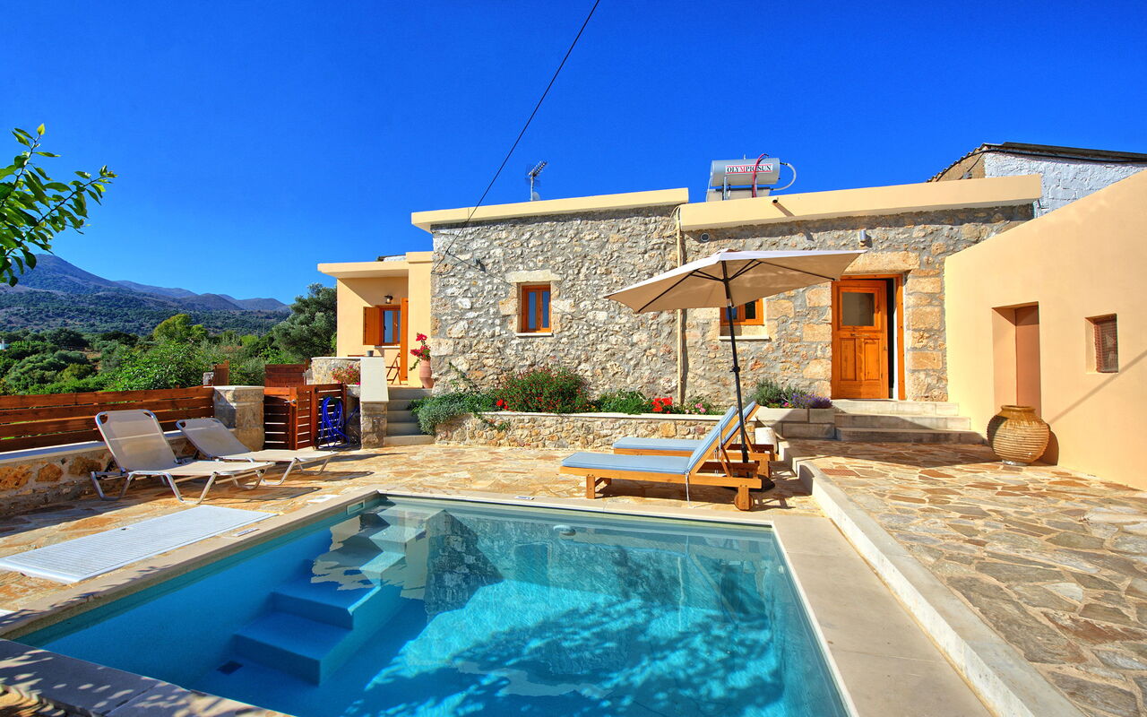 Villa Vicilla: slå samman, Utomhus