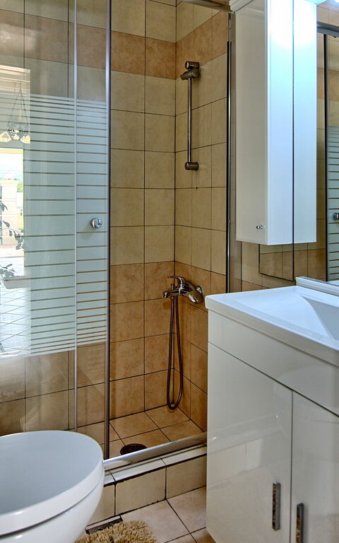 Beach Villa Athanasia: Badrum