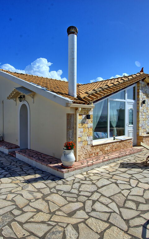 Beach Villa Athanasia: Utomhus