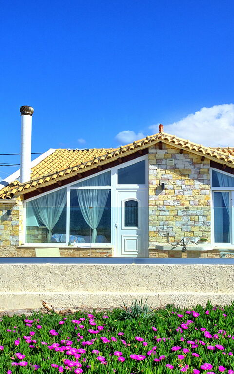 Beach Villa Athanasia: Sommar, Utomhus