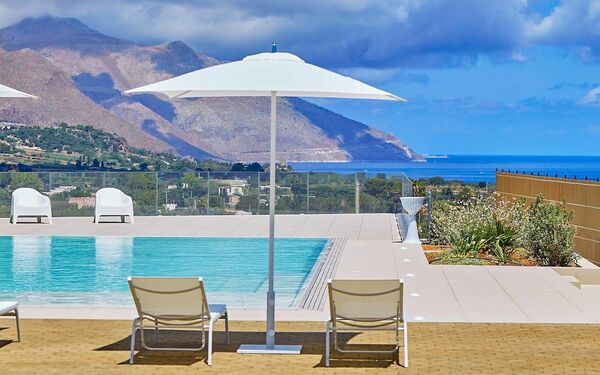 Villa Etesiae: slå samman