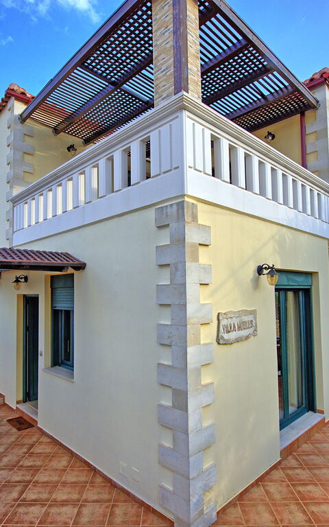 Villa Koules: Exteriör, Trädgård, Utomhus