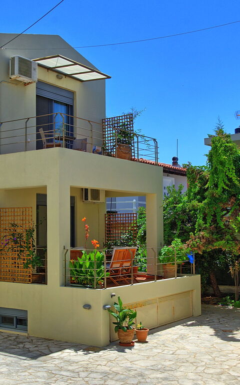 Houses By The Sea: Exteriör, Utomhus