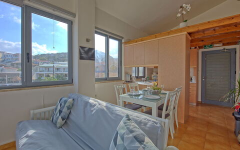 Semesterboende Emmanouela: Lunchrum, Vardagsrum