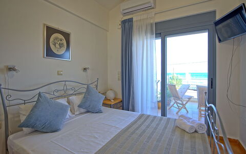 Semesterboende Emmanouela: sovrum