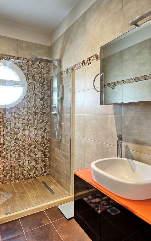 Beach Villa Christina: Badrum