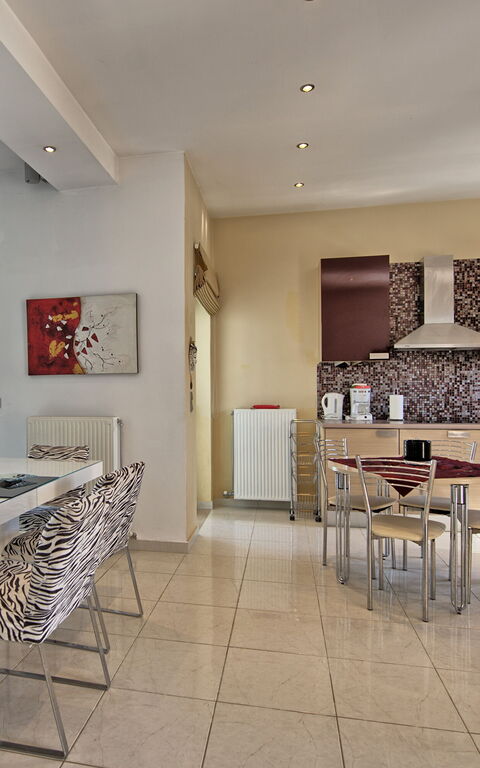 Beach Villa Christina: Kök, Lunchrum