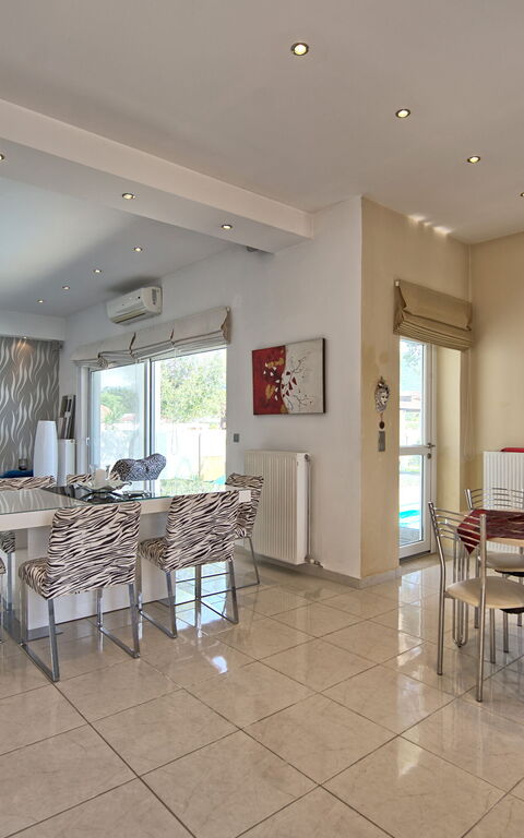 Beach Villa Christina: Kök, Lunchrum, Vardagsrum