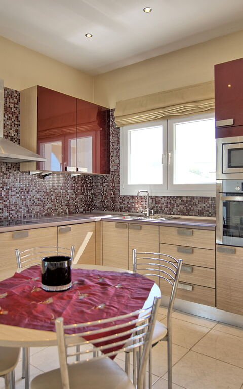 Beach Villa Christina: Kök, Lunchrum