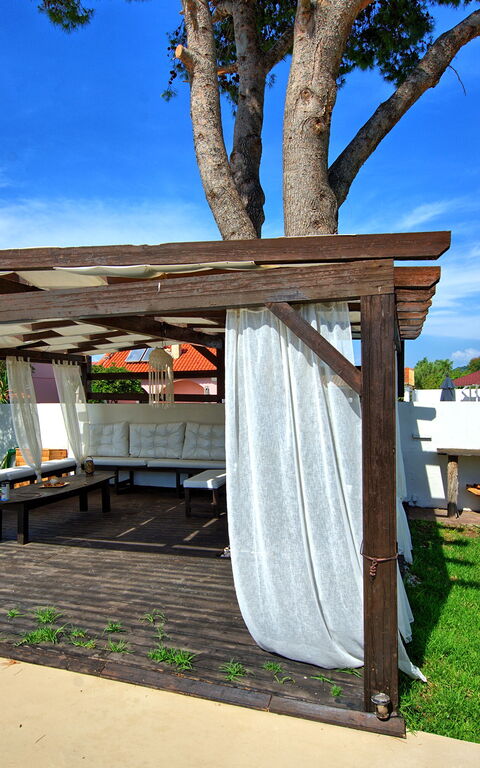 Beach Villa Christina: Trädgård, Utomhus