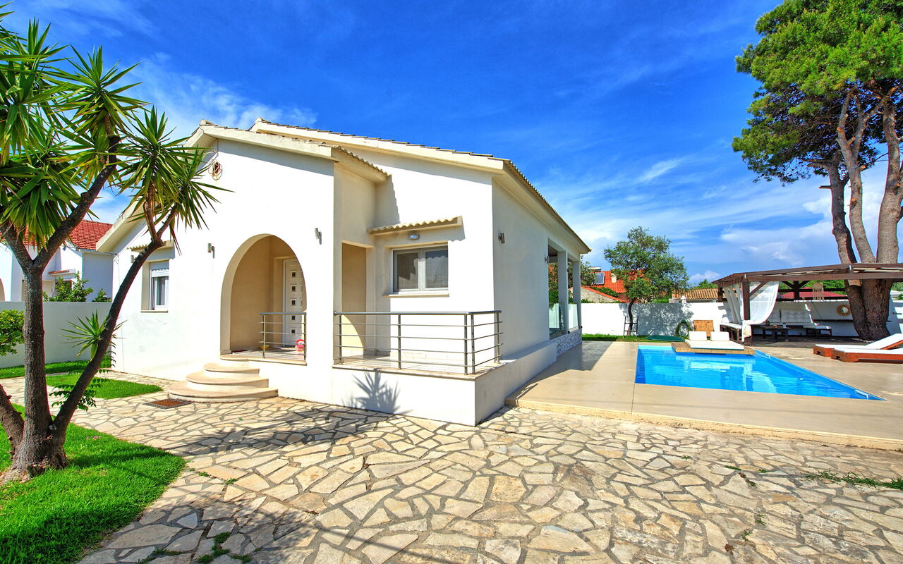 Beach Villa Christina: Exteriör, slå samman, Sommar