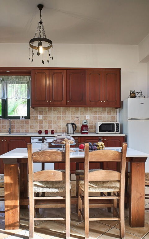 Villa Elia: Kök, Lunchrum