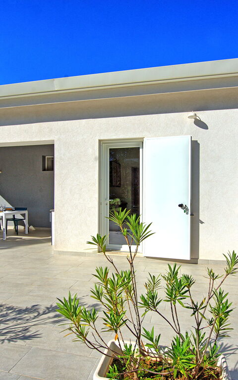 Nerodavola: Exteriör, Sommar