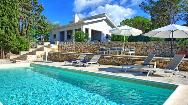 Nerodavola: slå samman, Sommar, Utomhus