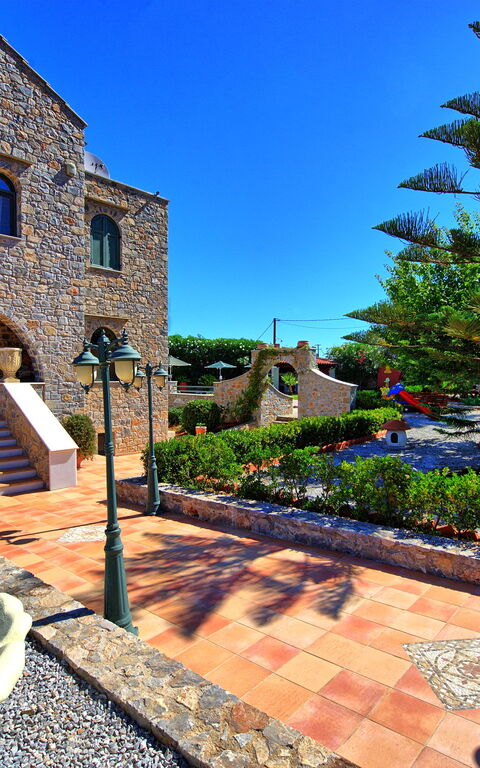 Villa Antina: Exteriör, Sommar, Trädgård, Utomhus