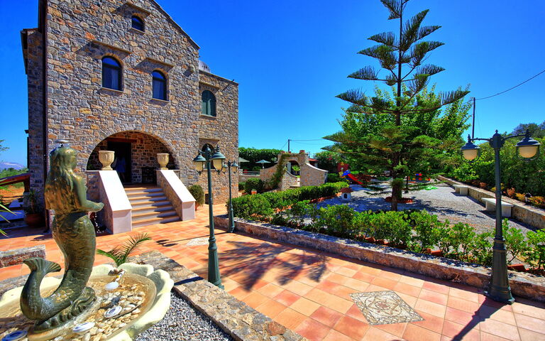 Villa Antina: Exteriör, Sommar, Trädgård, Utomhus