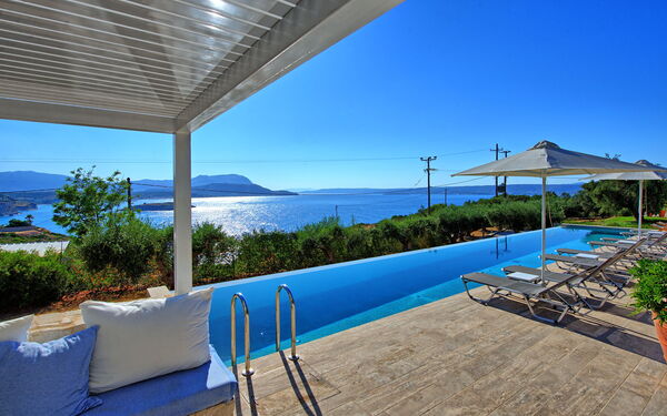 Villa Bluewhite: slå samman, Utomhus, Visningar