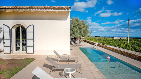 Tenuta Olearum: Exteriör, slå samman