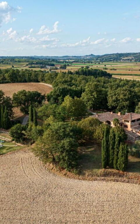 Palazzo Bello: slå samman, Utomhus