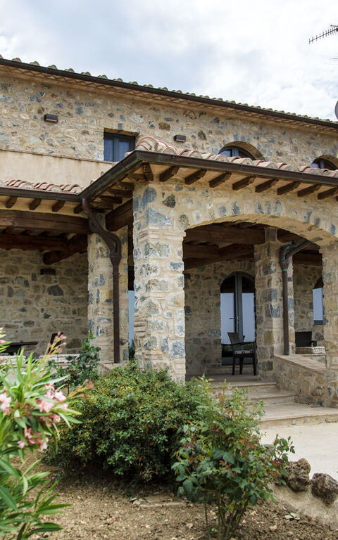 Villa Chiugi: Exteriör, Utomhus