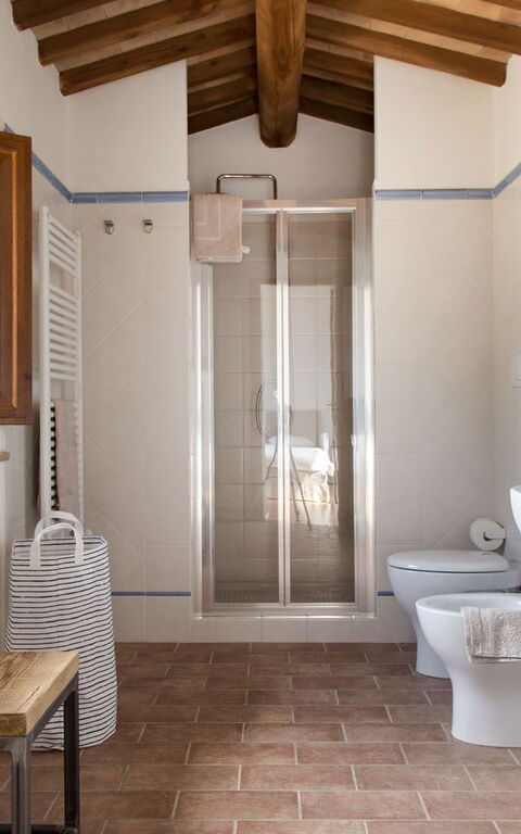 Villa Chiugi: Badrum