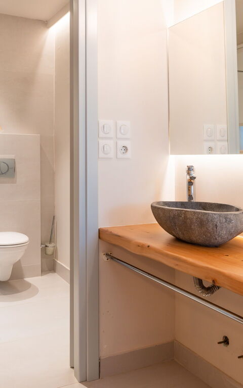 Villa Yaisemi: Badrum