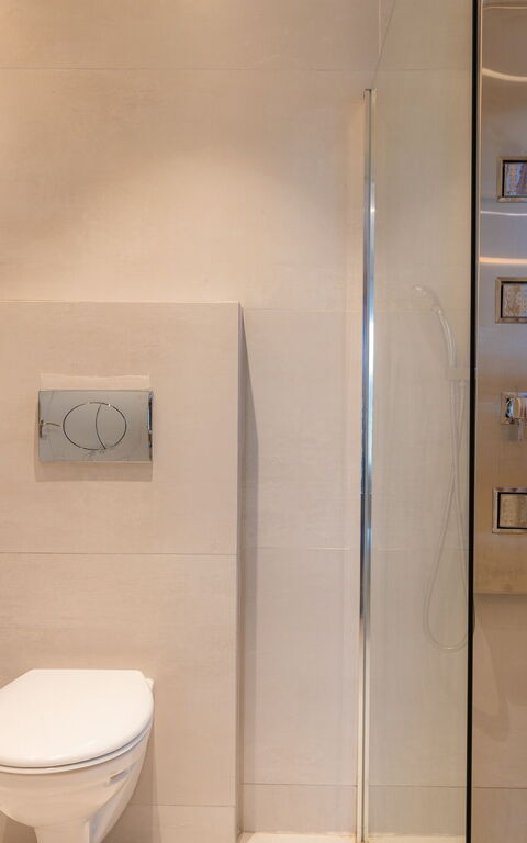 Villa Yaisemi: Badrum