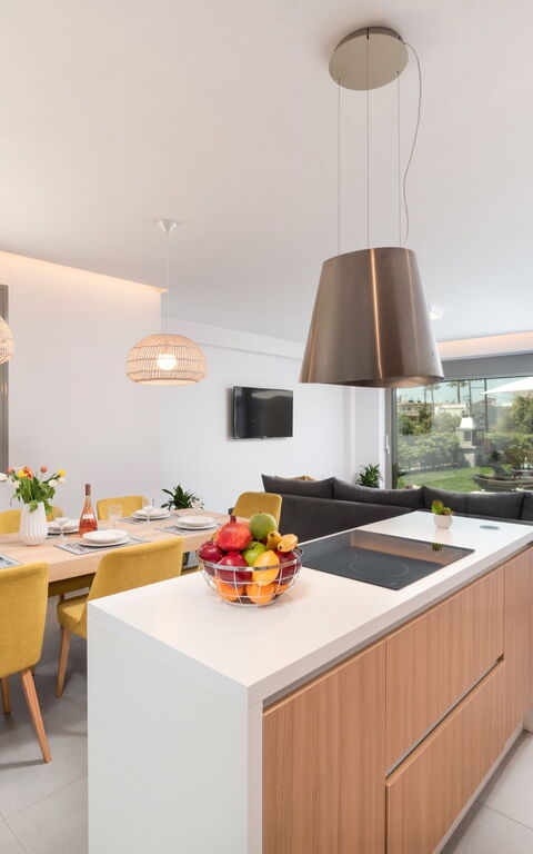 Villa Ampela: Kök, Lunchrum