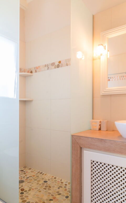 Votana House: Badrum