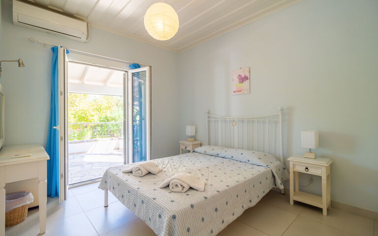 Votana House: sovrum