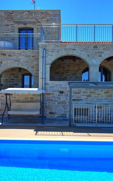 Villa Despanto: Exteriör, slå samman, Sommar