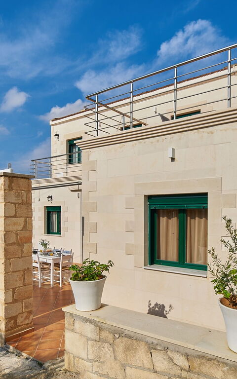 Villa Politini: Exteriör, Utomhus