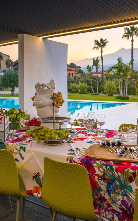 Villa Greta: Balkong / terrass / uteplats, Trädgård