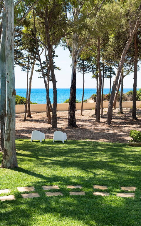 Marinella Punta Milocca: Trädgård, Utomhus