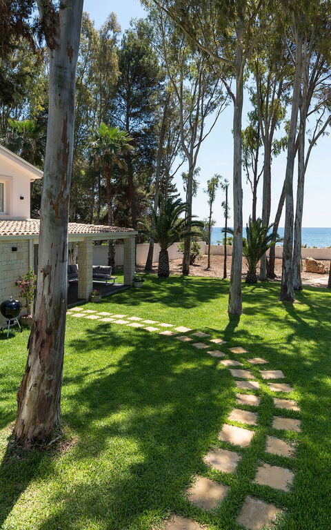 Marinella Punta Milocca: Trädgård, Utomhus