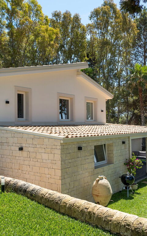 Marinella Punta Milocca: Trädgård, Utomhus