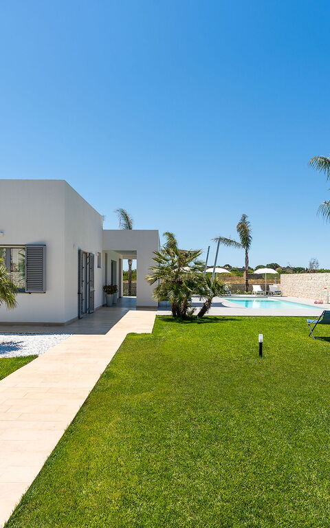 Villa Nica: Exteriör, Trädgård