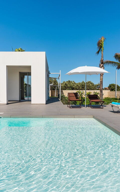 Villa Nica: Exteriör, slå samman, Utomhus