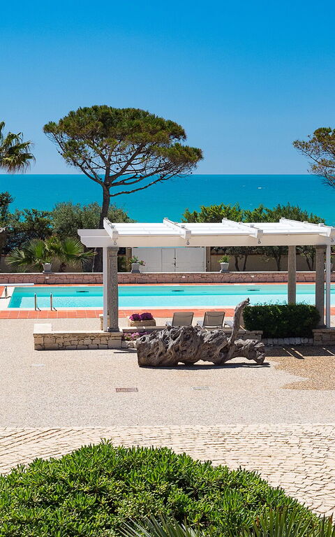 Villa Maya: Trädgård, Utomhus